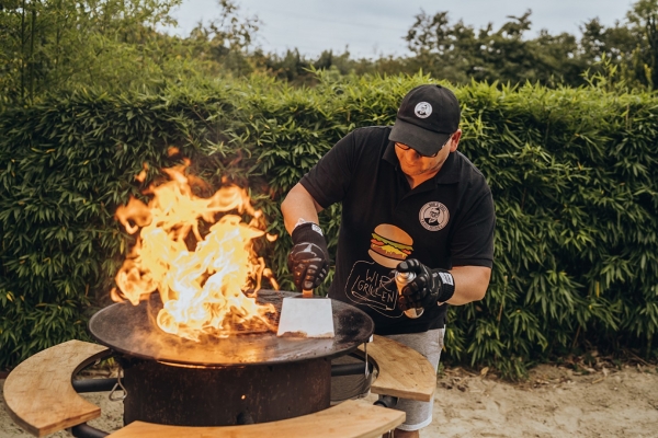 MOESTA BBQ - Grillspachtel Anwendung